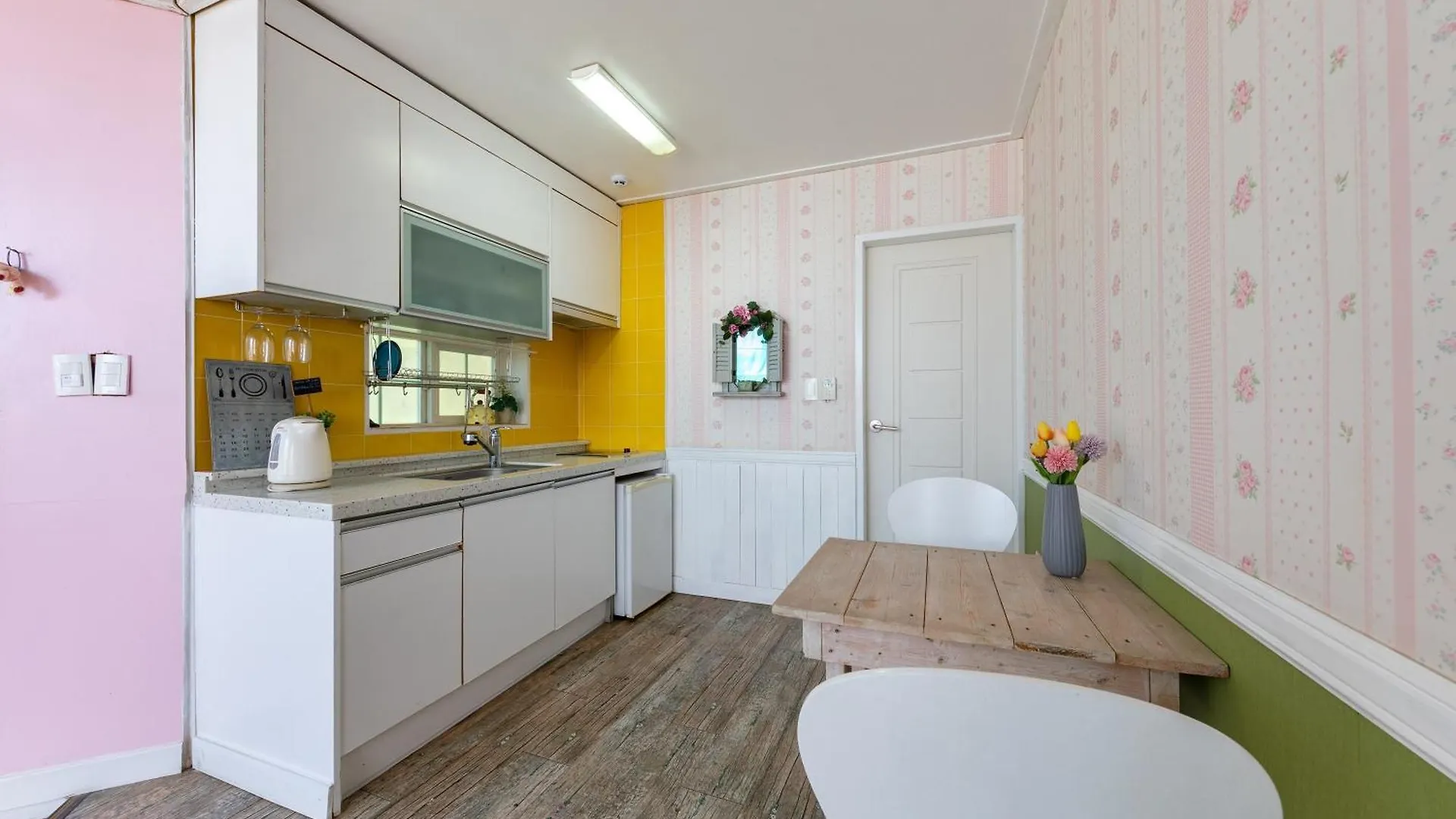 Gwanghwa Concert Pension Incheon 3*,